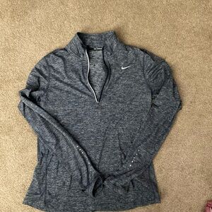 Nike Women's Gray Long Sleeve Top
